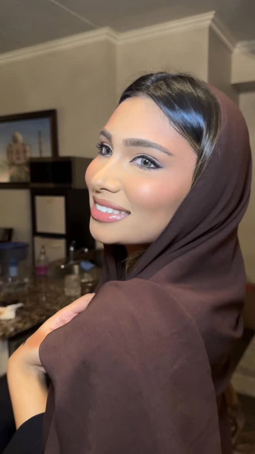 Trying Khaleeji girl makeup!! 

P.S. im so sorry for my really bad pronunciation!! working on it 

#reels #makeup #makeuptutorial #dubai #khaleeji #khaleejimakeup #grwm