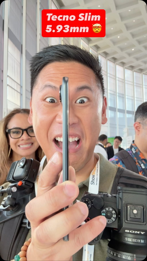 This is the @tecnomobile Slim. A shockingly thin Android smartphone that gets as thin as 5.93mm. It feels INSANE in the hand, and somehow has a pretty hefty 5,160mAh battery. For a time it was the world’s thinnest smartphone, until a new player just entered the field with a gust of air. 👀

#tecno #tecnoslim #android #iphoneair #tech #technology #tecnoslim4G  #tecnoslim5G #smartphone