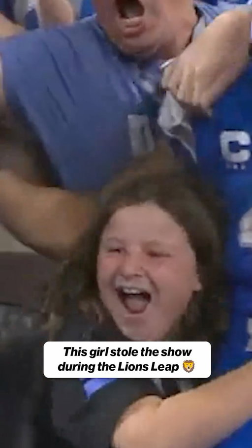 Our girl was ready to celebrate with @amonra_stbrown and @jaredgoff 😂🦁👏