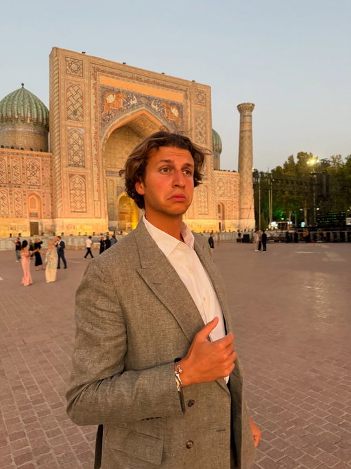 Uzbek man of the people 🇺🇿👑 #ItsAllFamily