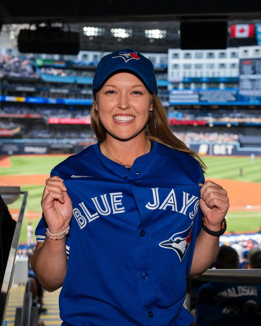 Ontario’s own Brooke Henderson stopped by the ballpark on the weekend 🏌️‍♀️🇨🇦 #lightsupletsgo