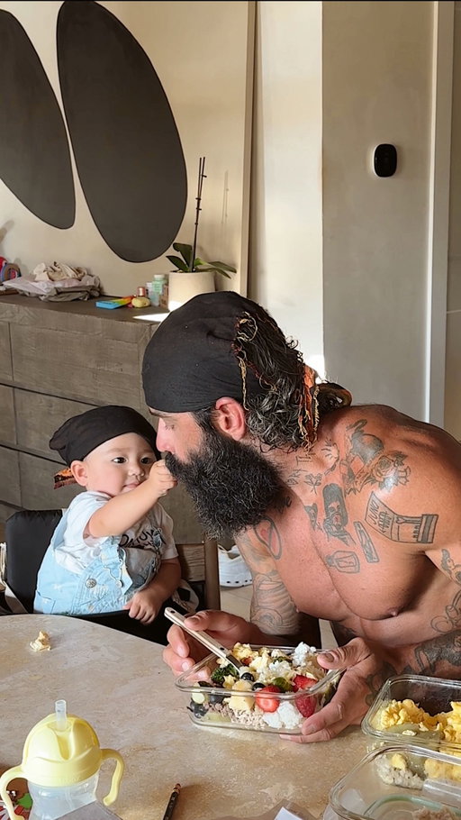 She seemed to know how special this was 🪖 Nate traded his name patch for this face cloth with an afghan national army soldier back when he was serving. He kept it all these years and I thought it was such a sweet moment to see him cut a part of his past and share it with our daughter.

#military #veteran #daddysgirl #babygirl #wholesome #family #infantry #usmc
