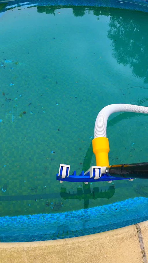 Clean lines!! 

#thep00lguy #hollayaboy #satisfying #swimmingpool