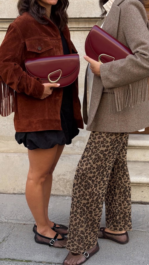 Friends with Mae don’t copy, they match in @balzacparis 
Publicité