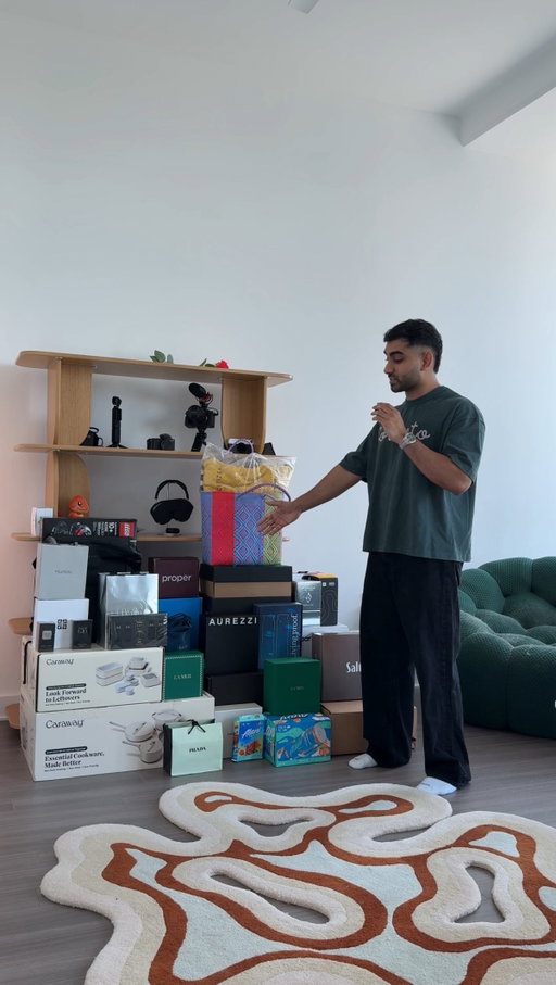 make sure to watch until the end for a little announcement 🙂‍↕️ grateful to this community for making this possible I wouldn’t be here without y’all, but don’t get it twisted pr haul giveaway might be coming especially with the big news at the end

Products:
@caraway_home 
@aarke 
@lamer 
@cerave 
@kiehls 
@saltair 
@livingproofinc 
@aurezzi 
@viktorandrolf_fragrances 
@kayali 
@ralphlaurenfragrances 
@armanibeauty 
@pradabeauty 
@givenchybeauty 
@azzaro_parfums 
@ugg 
@taft 
@alaninutrition 
@downy 
@lego 

#unboxing #haul #lifestyle #explore