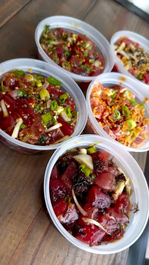 best poke on the mainland 🤩 finally a spot in OC that tastes like the islands! Grand opening of @ryspokeshack is today! #poke #hawaiianfood #hawaiianpoke #hawaii #huntingtonbeach 

📍Ry's Poke Shack
126 Main St #104
Huntington Beach, CA 92648