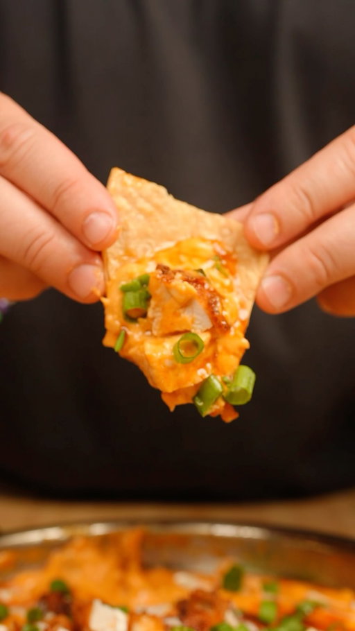 Hot Honey Ranch Buffalo Crunch Dip 🔥🏈\

Smoked. Spicy. Sweet. And yes—there are crispy hot honey chicken tenders inside the dip. I teamed up with my
friends at @hellmannsmayonnaise to show you how to take your game day snacks to the next level. Creamy,
bold, smoky, crunchy—this one doesn’t miss. #HellmannsPartner

👇 Dip Base Recipe 👇
🔹 1 cup @hellmannsmayonnaise
🔹 ⅓ cup cayenne pepper sauce
🔹 ¾ cup shredded cheddar cheese
🔹 ¼ cup shredded mozzarella
🔹 1 tsp lemon juice
🔹 1 tsp garlic powder
🔹 1 packet homemade ranch seasoning
🔹 Optional: chopped green onions

Mix it all up, smoke or bake until hot and bubbly, then fold in those crispy hot honey tenders, drizzle with ranch +
hot honey, and try not to eat the whole thing in one sitting 😅