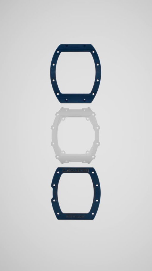 Between sky and sea, the blue Quartz TPT® perfectly complements the white Quartz TPT® caseband of the RM 30-01 Declutchable Rotor, marking the debut of coloured TPT® cases in the RM 30-01 collection.

🎥 @milledollars