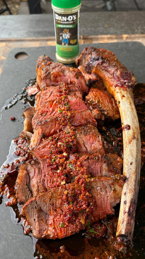 Herb crusted spicy garlic tomahawk steak with @danosseasoning original 

You can pick up a bottle of Danos Original at 
Danosseasoning.com and use my discount code fire15 for 15% off
.
.
#danospartner #getdusted