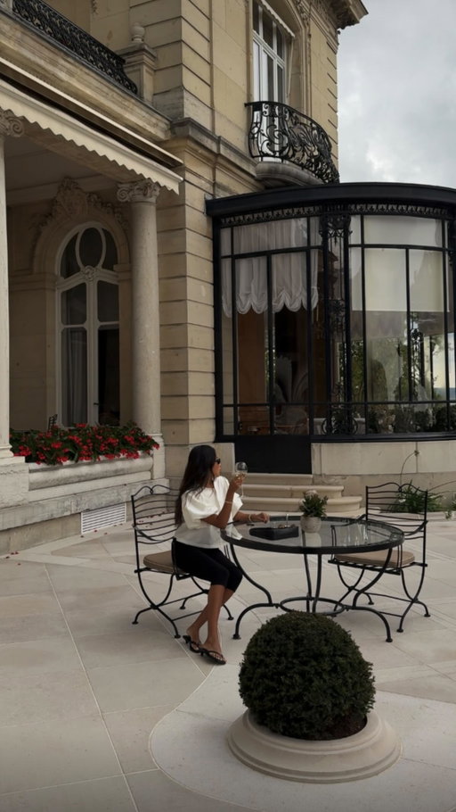 The Citi Strata Elite℠ Card just launched and it’s all about luxury. I couldn’t wait to open it and I can’t wait to book my next vacation. If I book through the Citi Travel® portal, I’ll earn 12x points on hotels and 6x points on air travel. Click the link in my bio if you’re looking for extraordinary rewards and value where it matters most. Terms apply. @citibank @mastercard #AD