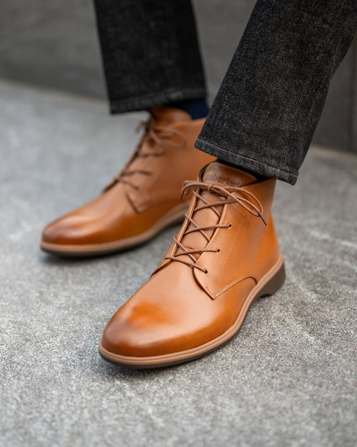 This is hands-down the most versatile boot we’ve ever made. From weekends, to workweeks, to weddings, the Chukka can do it all.