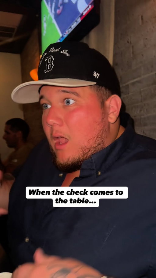 Everyone got alligator arms when the check comes🤣🤣🐊