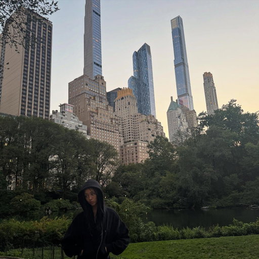 take a bite of the big apple