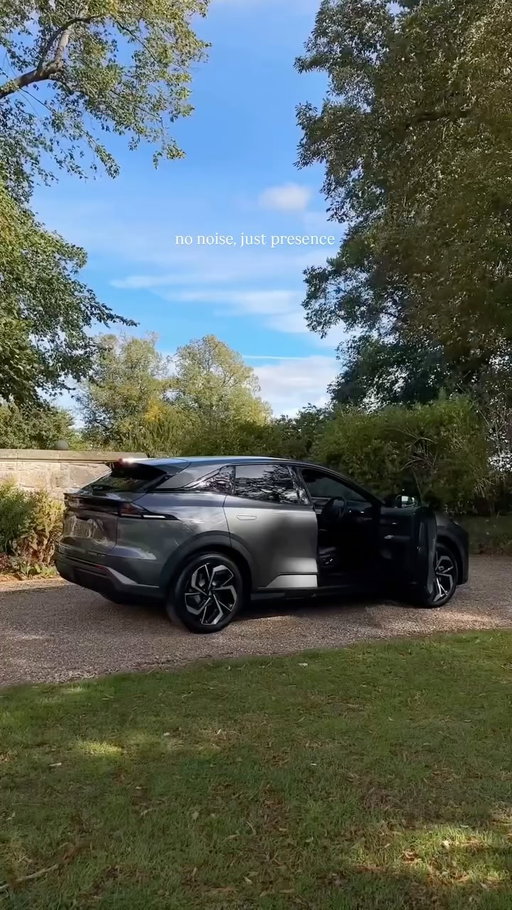 No noise, just presence, the new electric Deepal Changan S07 ⚡️ @changaneurope ad

Book a test drive via changaneurope.com/uk 💨

#cars #fashion #countrydrive