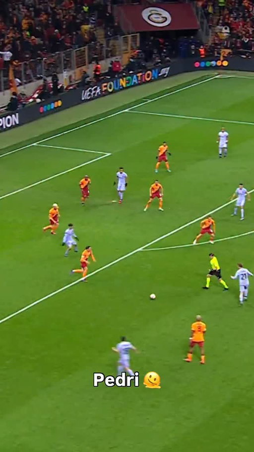Pedri was on one 😳

#UEL