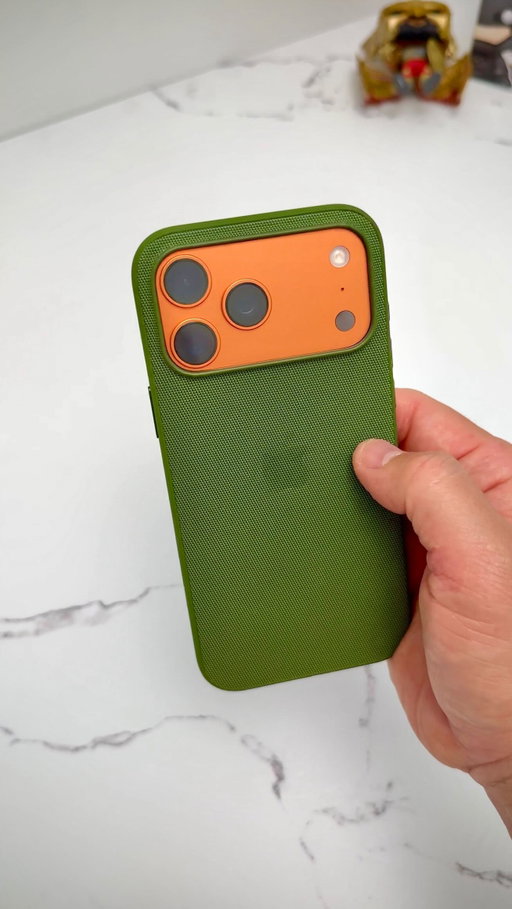 Best iPhone 17 Pro Combo? Green TechWoven Case + iPhone 17 Pro Max = Halo Masterchief Edition unintentionally. The color combo looks awesome though. Would you rock this smartphone case combo? #tech #technology #apple #appleiphone #iphone17pro #iphonecase #case #halo #masterchief #combo #green #reels #reelsinstagram
