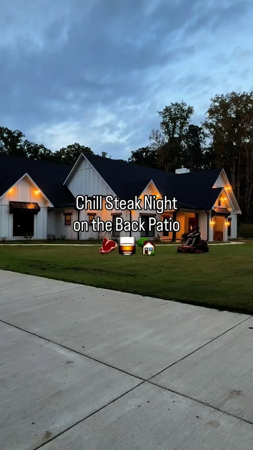 Cowboy butter steak with fried bacon mac n’ cheese balls #vlog #cookingvlog #dayinthelife #outdoorcooking #lifestylevlog #backpatio #backyardvibes #blackstone #steak