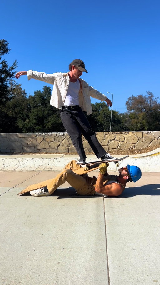 Lick to fakie @dillonbuss