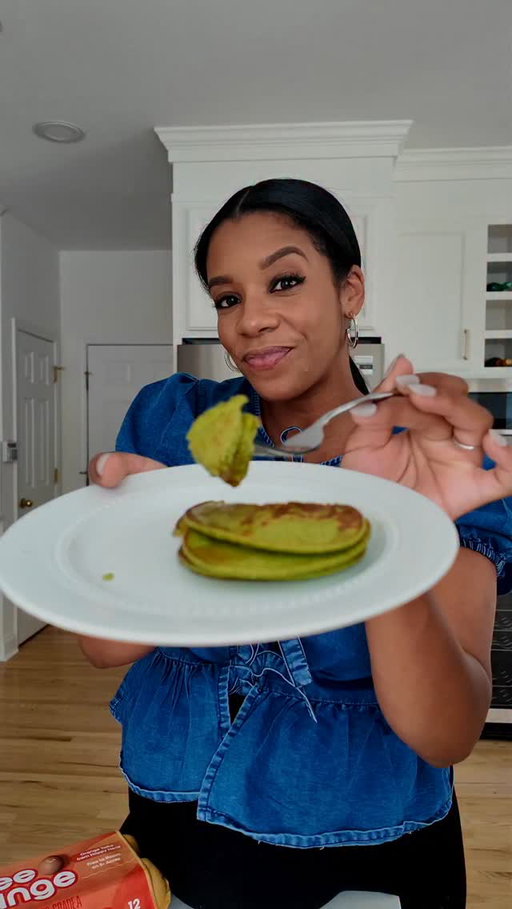 Sharing our favorite picky eater approved breakfast! Veggie pancakes made with @happyegg are my foolproof way to sneak in nutrition without a single complaint. A Happy Hen makes a Happy Egg and their orange, vibrant yolk makes all the difference compared to sad and pale eggs. Easy, nutritious, and everyone’s happy! #HappyEggPartner

Ingredients:

🌾 Rolled oats
🥛 Milk 
🍌Banana 
🍳 Happy Egg Free Range Eggs
🍃 Spinach
🥮 Cinnamon 

#easybreakfast #easybreakfastideas #toddlerbreakfast #healthybreakfastideas #healthytoddlerfood #easyrecipeideas