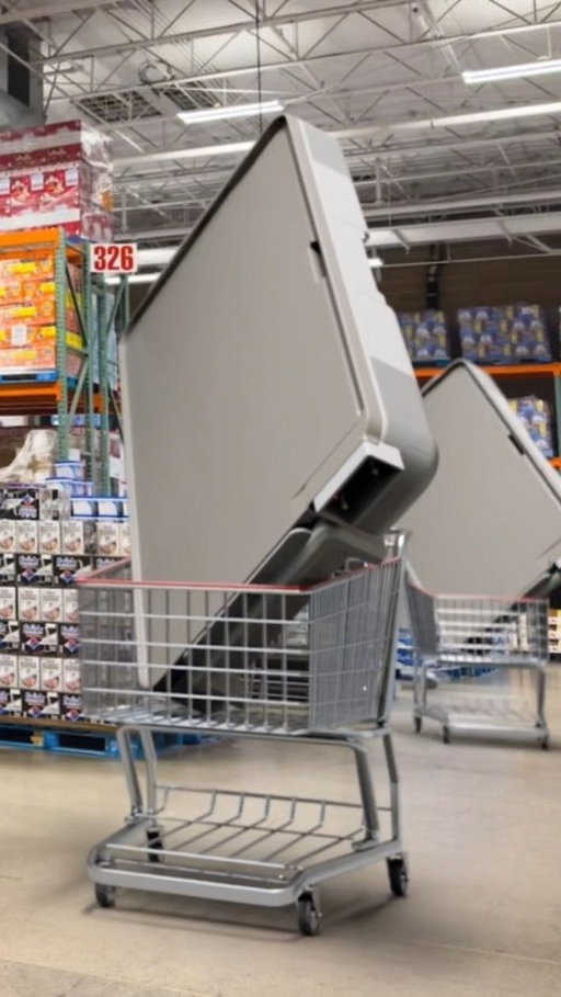 watch out – our XL Griddle with warming tray is coming in HOT for all your crowd-sized cooking 🔥

available now @costco.