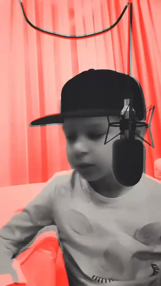 Každé ráno , když jedeme do školky je playlist jasnej .. 😎 unicorn pyžamo a Kancelář top kombinace. 🔥