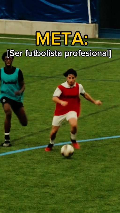 Hace aproximadamente año y medio fui a mis primeras pruebas profesionales…

Quede en los mejores 22 jugadores de 300…

Lamentablemente no me seleccionaron entre los 5 que harían pretemporada con el equipo…

Pero fue el inicio de una serie que cambio mi vida… 

Forme una comunidad sin querer…

Solo era un joven con un sueño…

Y gracias a los videos pude motivar e inspirar a miles de jovenes a seguir adelante!

Gracias por su apoyo🫶🏻

Jueves de recuerdos 🔙