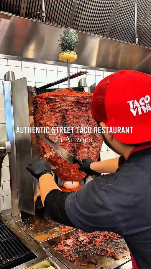 One of my favorite taco spots! 🌮 Taco Viva gives you authentic street taco with the comfort and cleanliness of a sit-down restaurant. They’re making their tortillas, salsas, and guac fresh daily — and their salsas pack some heat 🔥 Their tacos are some of the best in the area! Order yours con todo for the full experience.
📍 @aztacoviva 2825 E Indian School Rd, Phoenix, AZ 85016