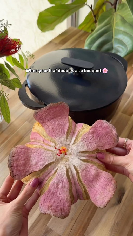 Proof that baking is art.

Created with: @the.sourdough.mama