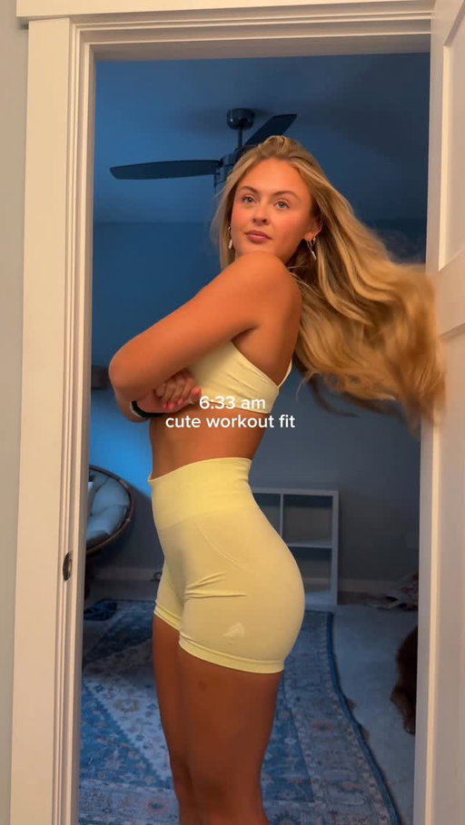 glute day routine 🌼🧚🏼‍♀️⭐️🎧

pre workout + protein @pescience dc ‘ash’

outfit code ashlen @oneractive 

glute day detaillsssss: 
dynamic stretching 
banded work
hip thrusts
RDLs 
sumo squats 
glute bridges 

@moanasmileclub 
@newbalance 
@soldejaneiro 

🔗in bio for 1 on 1 personal training !!! 

#morningmotivation #gymmotivation #morningroutine #fitnessmotivation #workoutmotivation #5amworkout #productivity #motivation