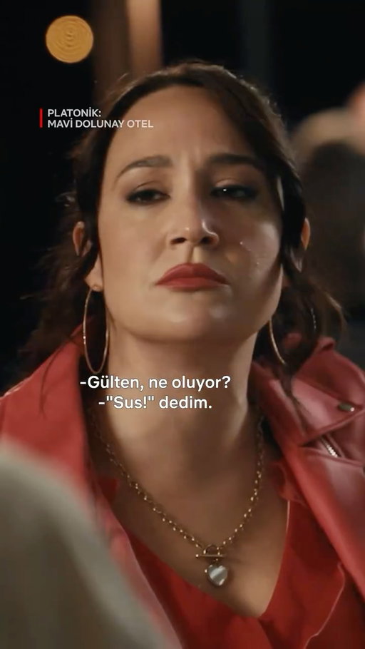 Şiir okuyan kadınları üzmeyin. ✍️
