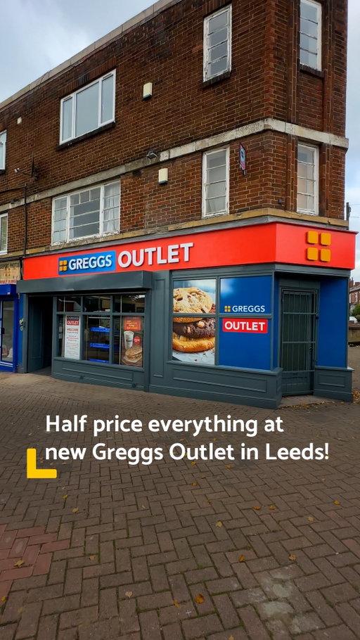 A new Greggs Outlet shop has just opened in Leeds, selling everything half price! 😍

This one’s for the die-hard Greggs fans among us 😋 We’re talking sausage rolls for 50p, two steak bakes for £1.65 and plenty more 🙌 

You’ll find it on Chapeltown Road just north of the city centre, filled with unsold food items from main @greggs_official stores. 

Outlets like this are Greggs’ attempt to reduce food waste, while supporting social deprived areas 👏 

#leeds #greggs #greggsoutlet #leedsfood #leedsfoodie