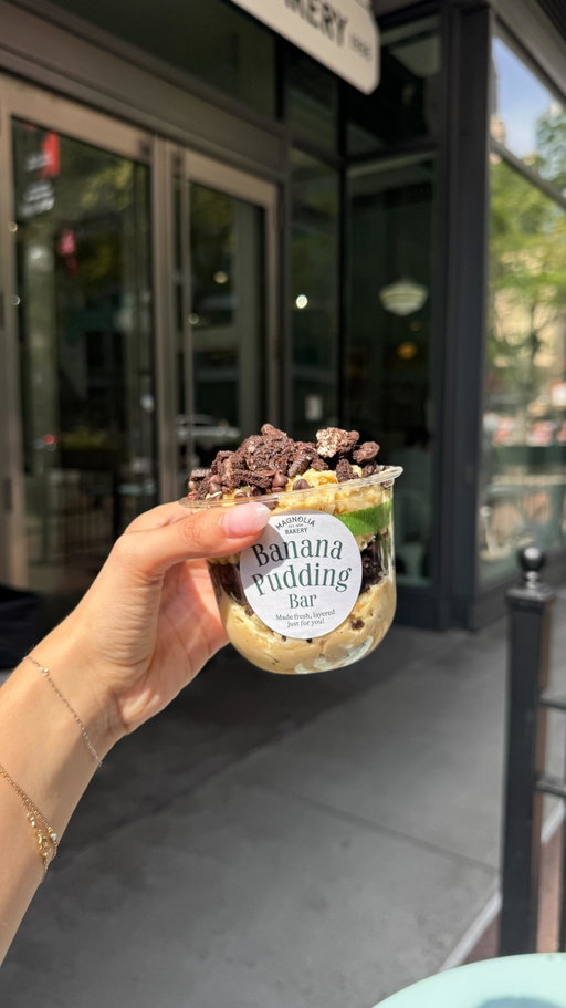 Chicago is now home to one of three @magnoliabakery Banana Pudding Bars in the world

At select bakeries, enjoy a create-your-own experience of the world famous banana pudding with toppings layered throughout.

My favorite was the cookies and cream - the classic banana pudding layered with Oreos and mini chocolate chips 🤤

If you’re obsessed with banana pudding as much as I am you need to try this. 

Thanks Magnolia Bakery 😻

Tag a friend who needs to check this out and follow for more 🫶🏻