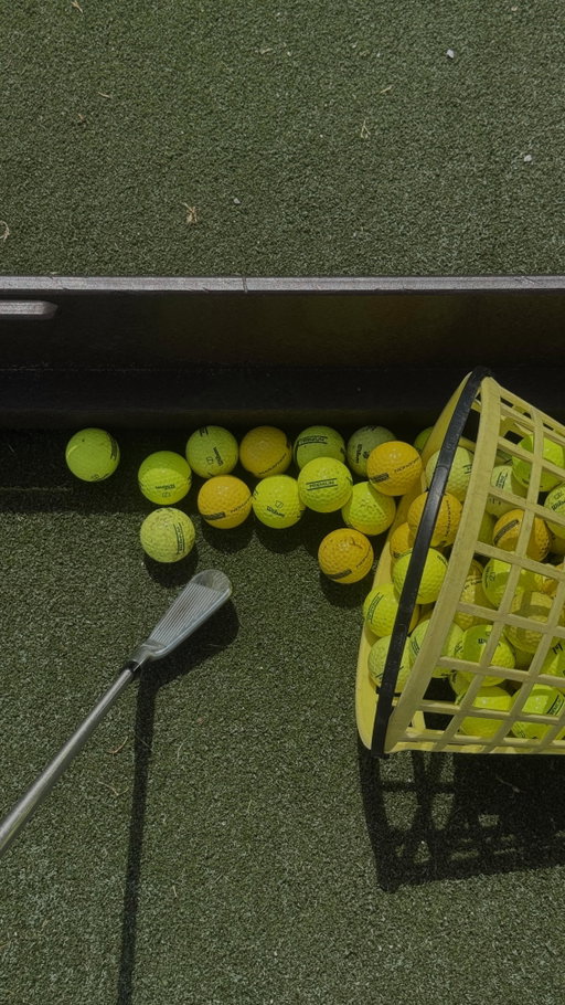 a compilation of toed, thinned, & chunked shots, with a sprinkle of some solid ones :) that’s golf for you

#golf #golfgirl #golfswing #golfer #asmr #golfishard