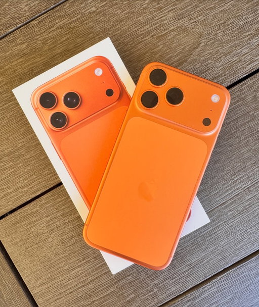 Here it is—my new daily driver 👀🔥 The iPhone 17 Pro Max… in ORANGE. Yep, I went for the bold one, and I love it. It’s bright, different, and such a vibe 🍊📱 Can’t wait to put this camera to the test—big things coming!

#iPhone17 #iPhone17ProMax #AppleEvent #TechUnboxing #iPhoneUnboxing #NewiPhone
