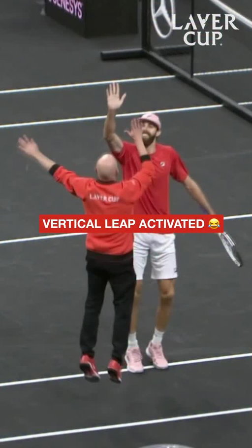 Working for the celly 😂🎉 

#LaverCup