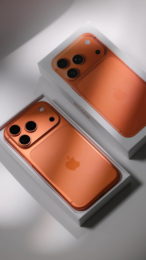 I was eyeing Silver but somehow ended up with Orange. 

What color did you go with?

#iphone17pro #cosmicorange #iphone17