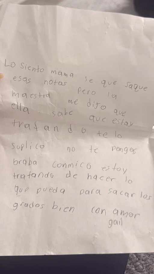 Hoy llego a casa y encuentro esto 😍😍😍 me la hizo en el colegio cuando recibió la boleta 😝😍