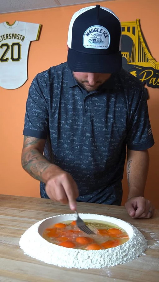 Pasta made with Ice?! Not quite, but had to stay on theme for the latest drop from @getyourwaggleon ! Use code PETERSPASTA to save on your next order!
.
.
.
.
#peterspasta #pasta #getyourwaggleon #golf #pasta #instafood #tasty #foodstagram #golfer #golf⛳️ #food #foodie #foodies #eeeeeats #cooking #foodart