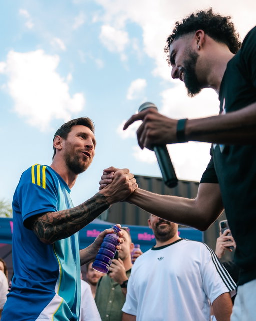THE BIGGEST STREET FOOTBALL EVENT EVER! 

We really just did it! 

First ever street brand to partner with @leomessi WOW! @masbymessi thank you for putting this on and making everything happen 🙌

Thank you to everyone that’s been a part of this journey, there’s so much more to come. 🙌❤️

📸@cameradan__ 

#football #messi #1v1 #1v1worldcrown #masbymessi1v1 #streetfootball