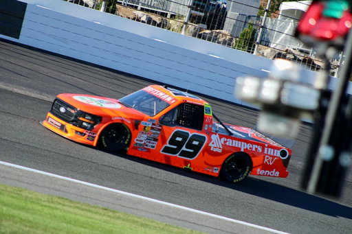 IT’S RACE DAY IN NEW HAMPSHIRE🔥🦞

The Round 10 Playoff Finale goes green at 12 PM ET on @FS1

#fordracing #nascartrucks #nascarplayoffs