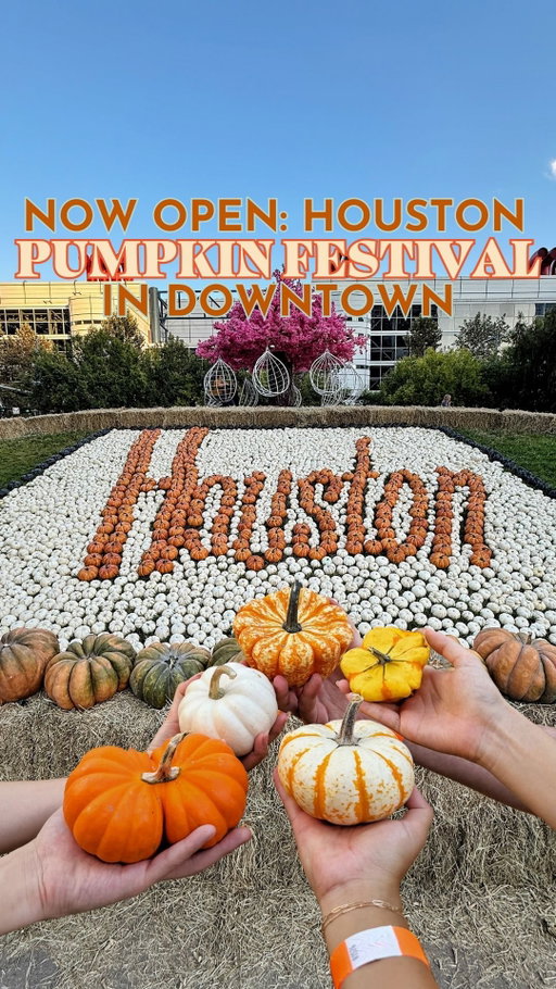 HOUSTON PUMPKIN FESTIVAL IS BACK 🎃🍂 Downtown just got a whole lot more festive—@discoverygreen has brought back the Houston Pumpkin Festival, running Sept 20 – Nov 2! 🍁✨

This fall wonderland is packed with family-friendly fun + photo ops, including:
🌽 A corn pit
🎃 Pumpkin houses, painted pumpkins, Jumpkin’ Pumpkin
🪞 Doors of Wonder & Insta-worthy setups
🦆 A giant yellow duck
🛶 LED-lit clear kayaks + bumper boats (included with your ticket!)
🌻 Sunflower walk, butterfly swing & Cinderella’s carriage
🎠 Cotton candy carousel, train rides & a giant slide
🍿 Concessions sold separately

Details:
📍 Discovery Green (1500 McKinney St)
🗓️ Sept 20 – Nov 2
⏰ Mon–Thurs: 3–10 PM | Fri–Sun: 10 AM–10 PM
🎟️ Tickets: $18 (Mon–Thurs) | $26 (Fri–Sun) | Kids 3 & under FREE
🔗 We recommend getting your tickets in advance online!

📌 Save this for your fall bucket list & tag someone you want to go with! 🎃

#pumpkinpatch #fallseason🍁 #discoverygreen #downtownhouston #houstontexas #htx #houstontx #houstonthingstodo #thingstodoinhouston #houstoninfluencer