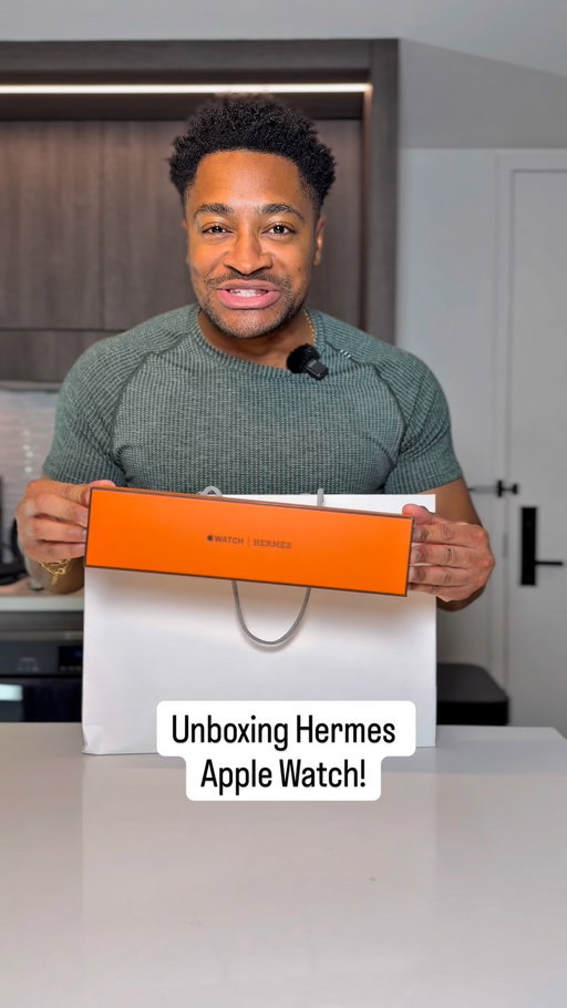 Unboxing Hermes Apple Watch Series 11! 🍊🐎

#luxury #luxuryfashion #hermes #hermesapplewatch #hermesbag @hermes @clubhermesparis @thehermesclub @apple