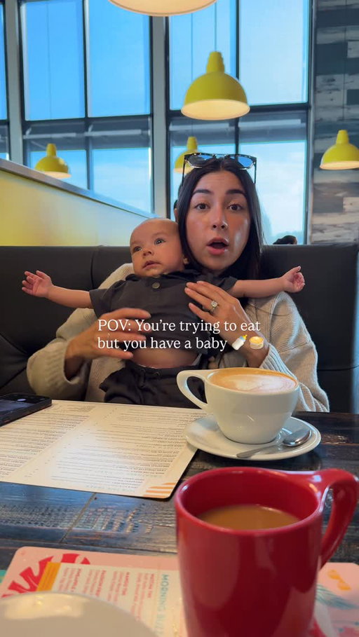Our lil velcro baby 🤣😂

Love these Saturday mornings with our lil family 🥞❤️

#firsttimemom #newmom
