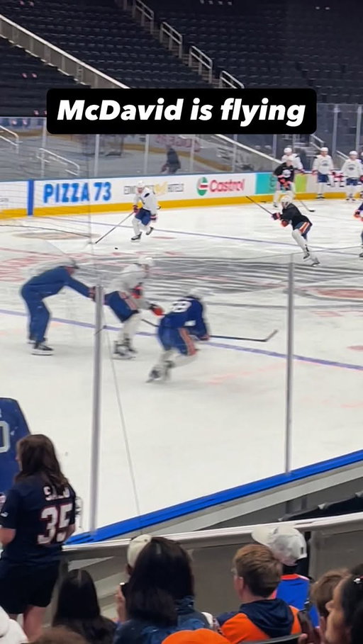 Connor McDavid’s hands are already in midseason form! 📸📸
