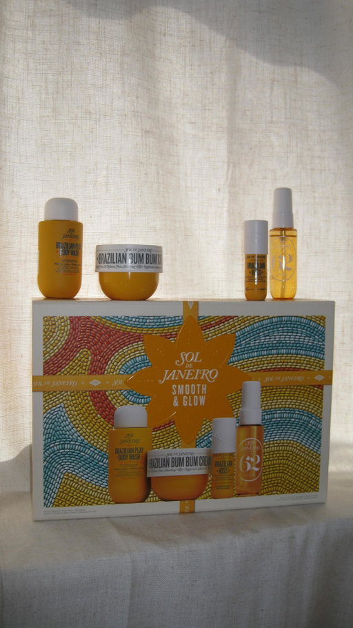 Winter escape with the new Smooth & Glow Set from @soldejaneiro #soldejaneiropartner
