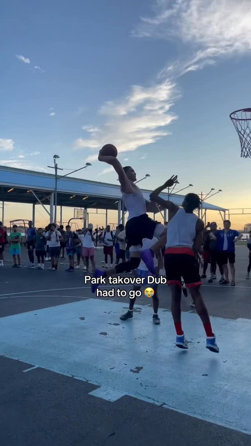 This trend been stuck in my head 🤣 
•
•
•
#basketball #dunk #poster #jdub