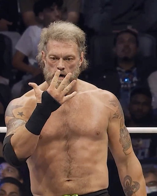 We see what you did there, @RatedRCope!

Watch #AEWAllOut LIVE on @HBOMAXSports!