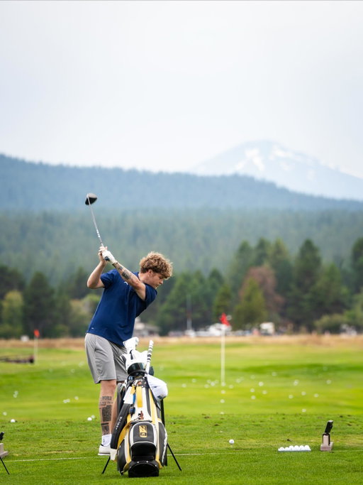 Honestly… can’t really put it into words… I guess to sum it up s/o @thebackyard team and EVERYONE who pulled up to year 2 for making it a week i’ll never forget!

New @thebackyardgolf video is Officially live on yt!

*If there is anyone who can help my unbelievably bad golf swing… please lmk*

Oh… 2026 is already in the works and… sheeeeeesh 👀