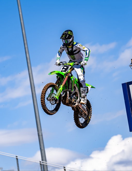 Felt nostalgic to see the 9 under the @racekawasaki semi. Good to be back on track yesterday! I need to ride more..