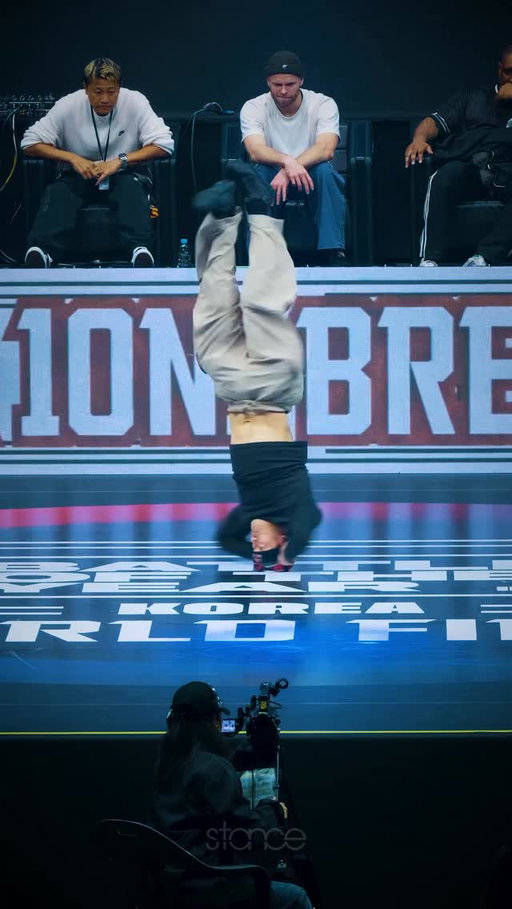 Phil Wizard @philkwizard 🧙‍♂️ 🏆 champion of Battle of the Year 1v1 breaking! 

The Olympic gold medalist from Vancouver, Canada 🇨🇦 was in top form last night in South Korea 

📍 Battle of the Year @botyofficial from South Korea 🇰🇷 
💿 @nobunagalewing @jada23 
🎤 @maxmomentum @jinjofleta @lil__sean_